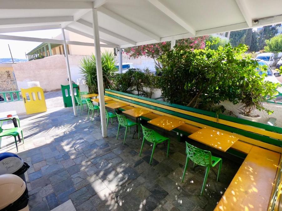 Fira Backpackers Place Eksteriør billede